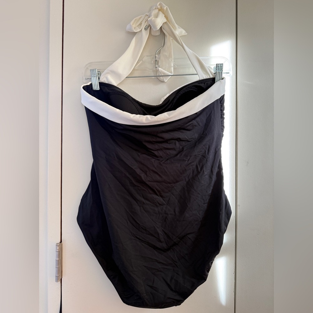 Lauren Ralph Lauren Bel Air Shirred Bandeau One-Piece Swimsuit, 12, MSRP $125 - Picture 6 of 8